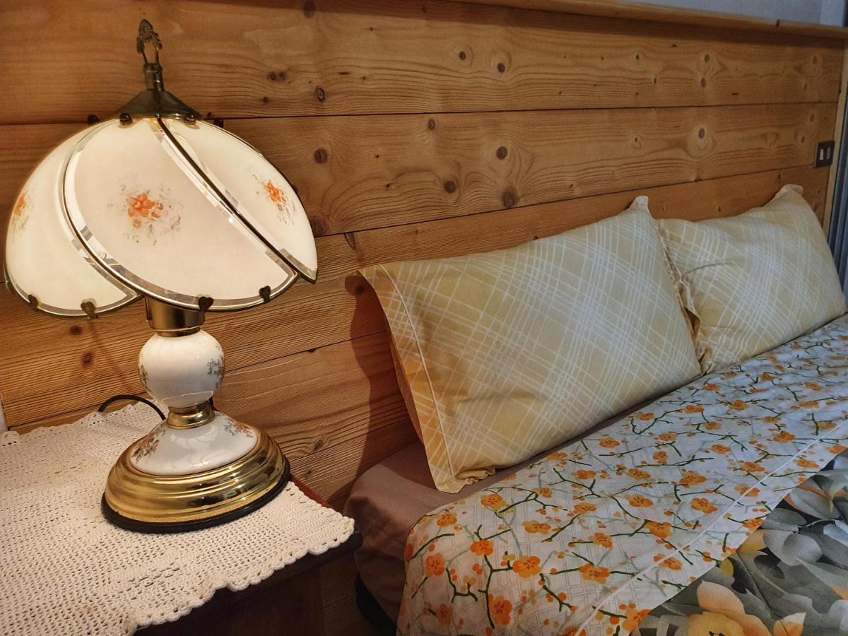 B&B Il Pettirosso Malonno Extérieur photo