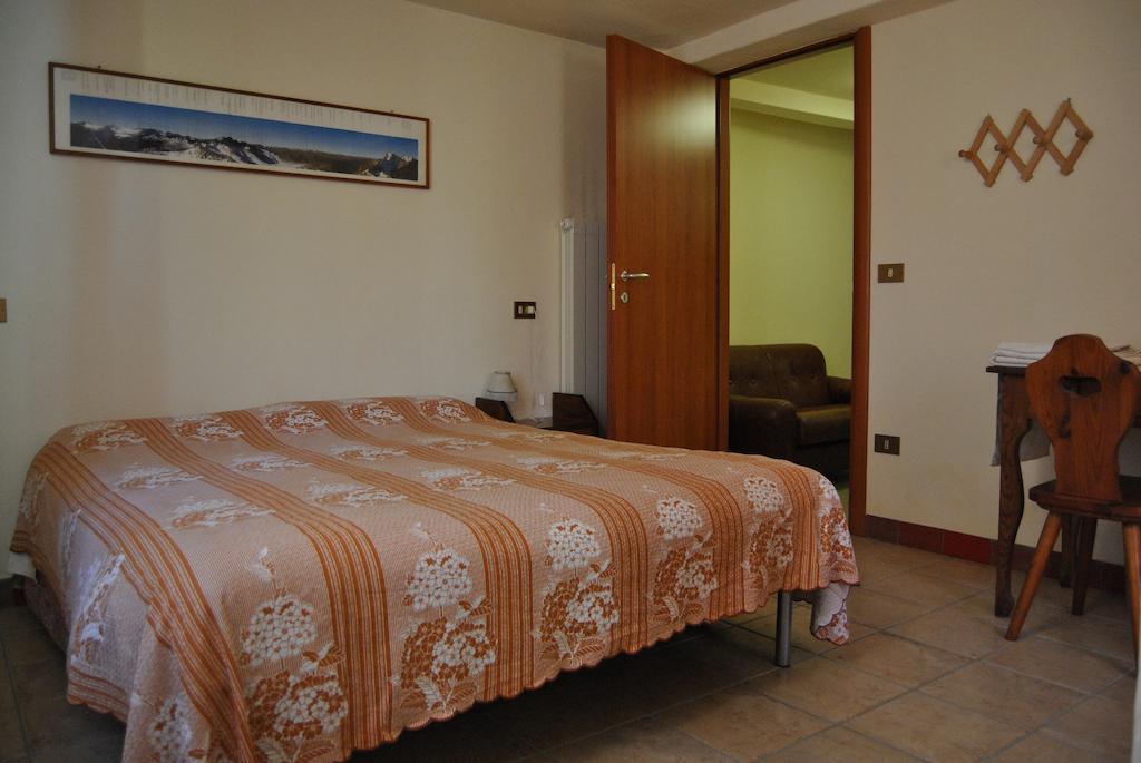 B&B Il Pettirosso Malonno Chambre photo